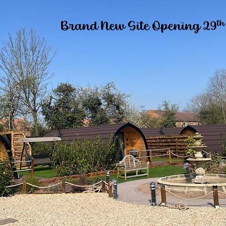 Peacock Lake Glamping Villa Nottingham Bagian luar foto