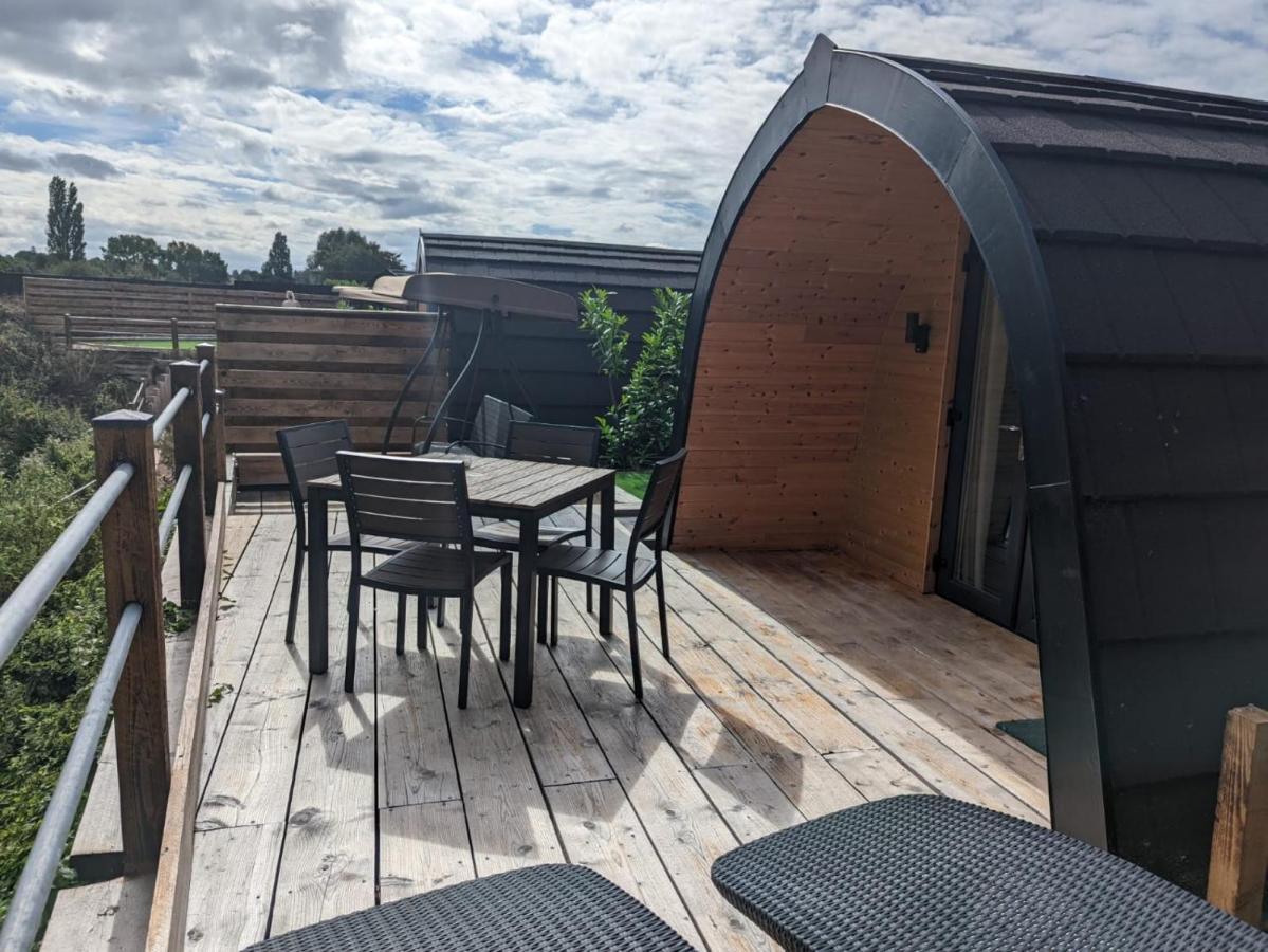 Peacock Lake Glamping Villa Nottingham Ruang foto